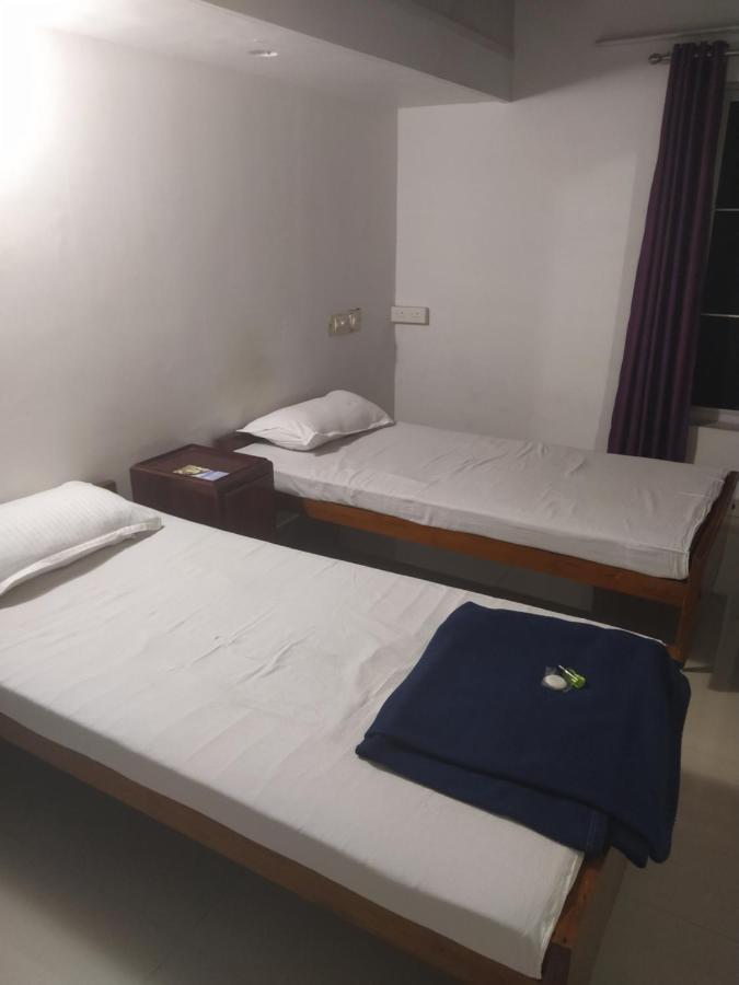 Paradise Inn Guest House Alappuzha Esterno foto
