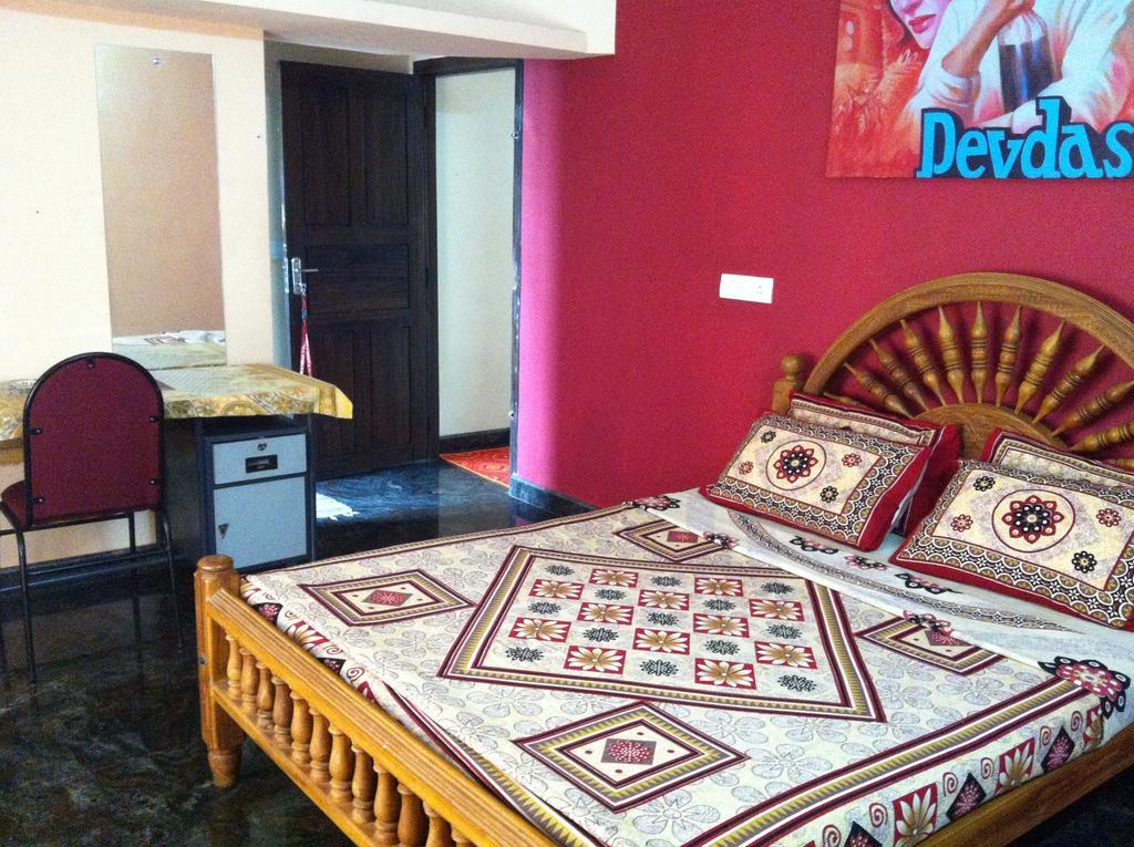 Paradise Inn Guest House Alappuzha Esterno foto